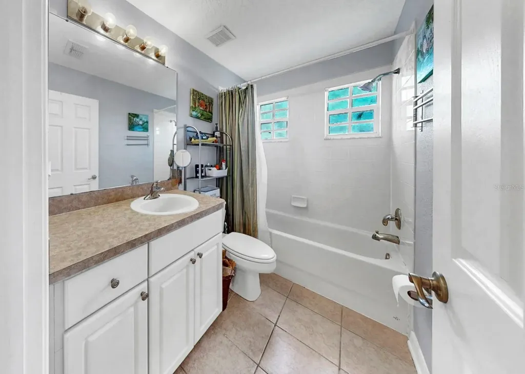 16226 Bridgewalk Drive Lithia FL 33547