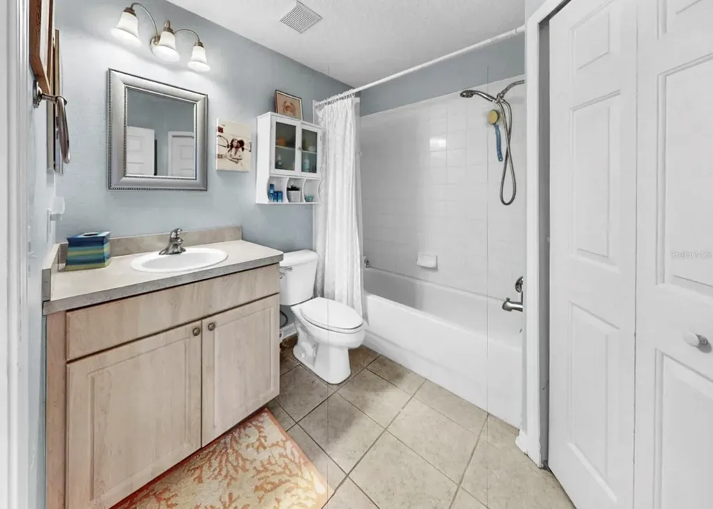 16226 Bridgewalk Drive Lithia FL 33547