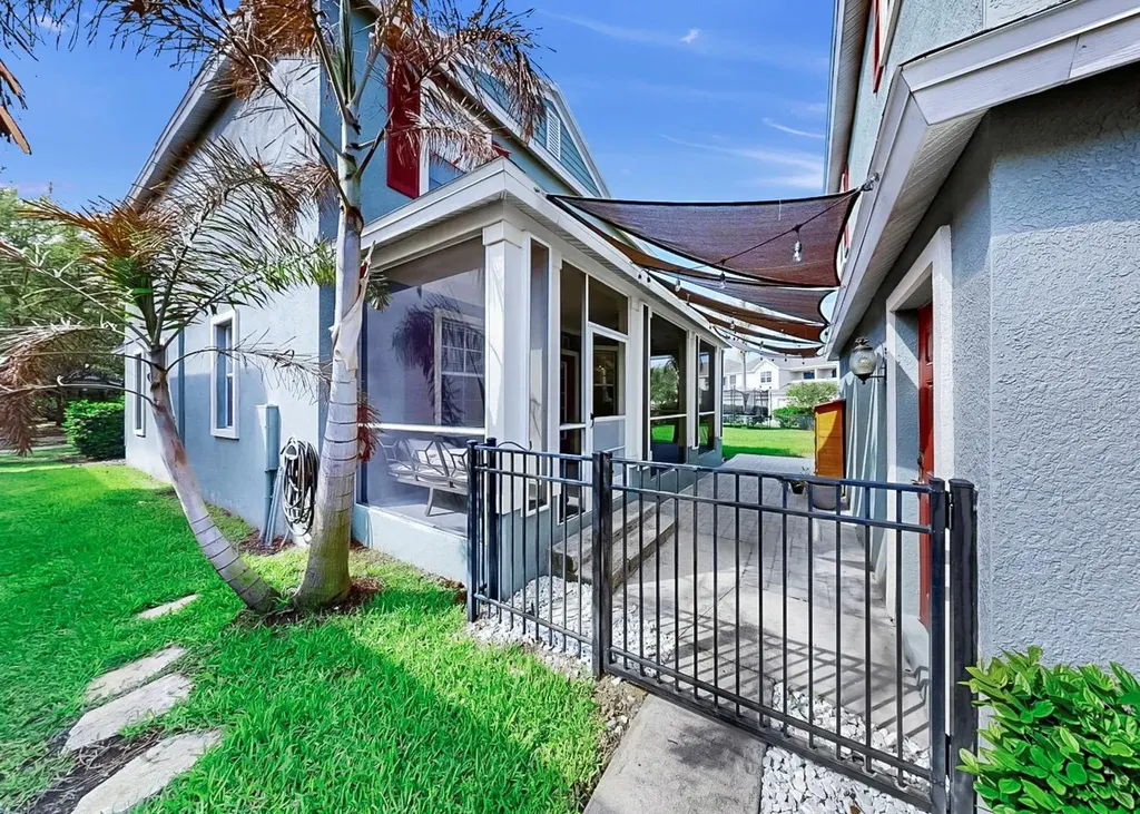 16226 Bridgewalk Drive Lithia FL 33547