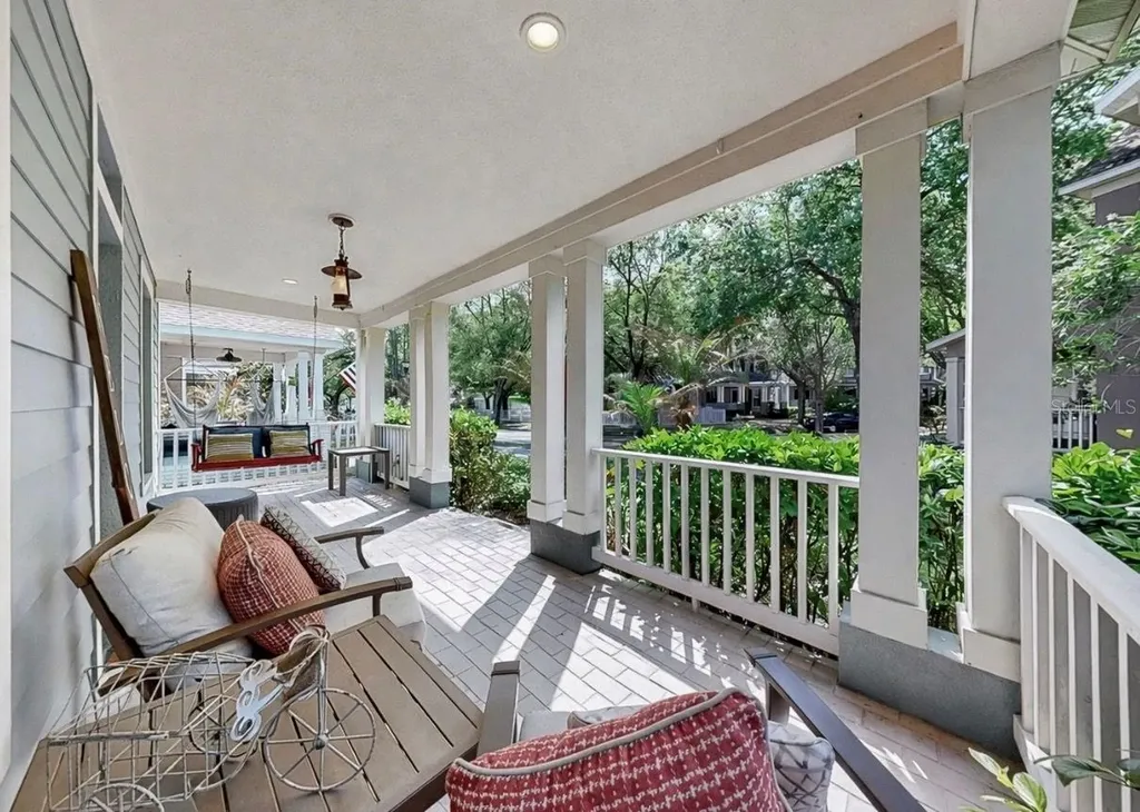 16226 Bridgewalk Drive Lithia FL 33547