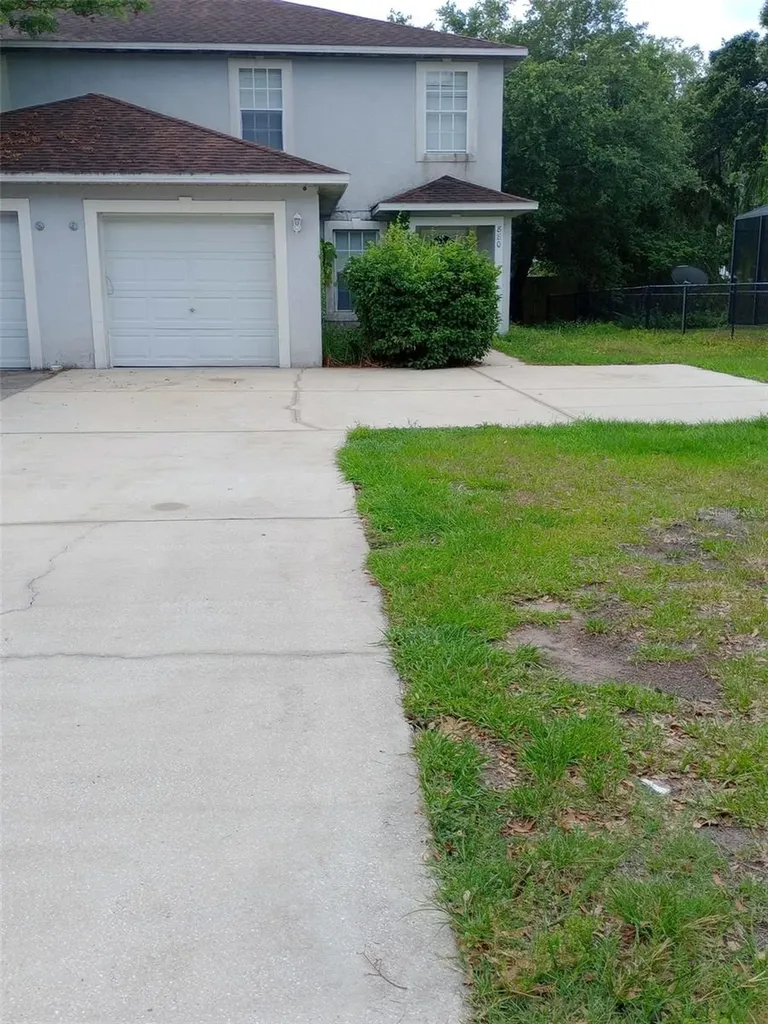 880 E Columbia Avenue Kissimmee FL 34744