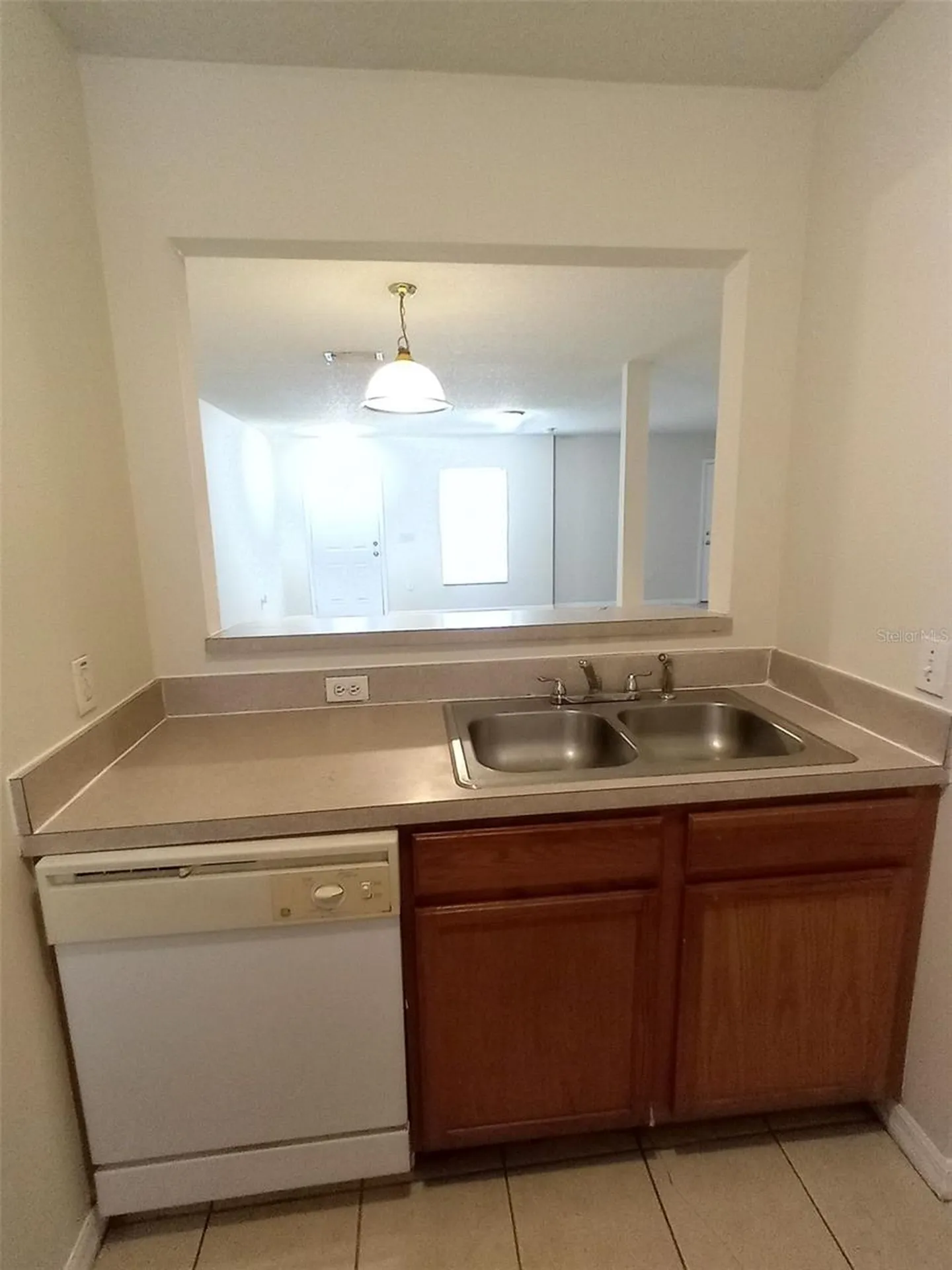 880 E Columbia Avenue Kissimmee FL 34744