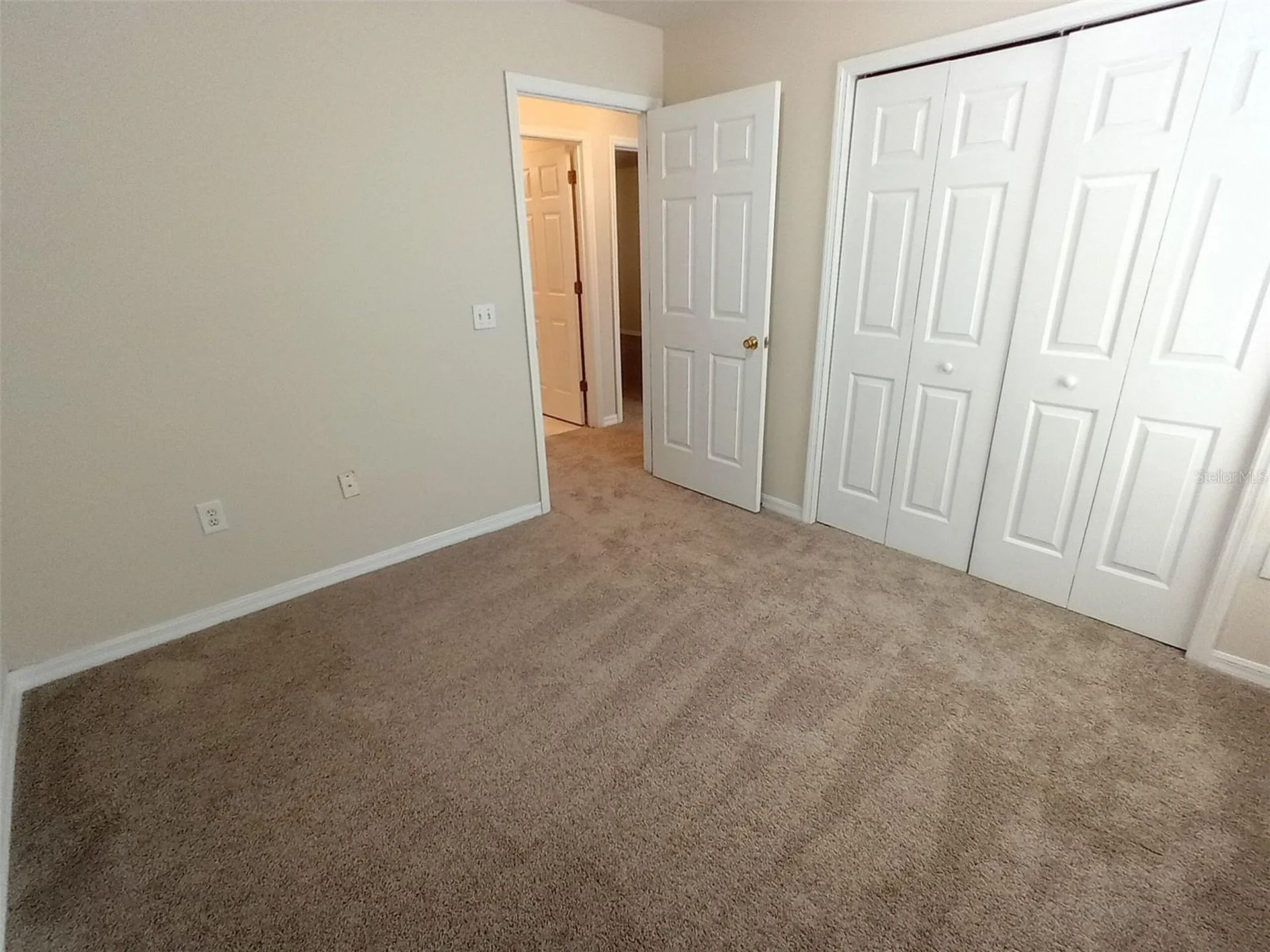 880 E Columbia Avenue Kissimmee FL 34744