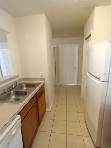 880 E Columbia Avenue Kissimmee FL 34744