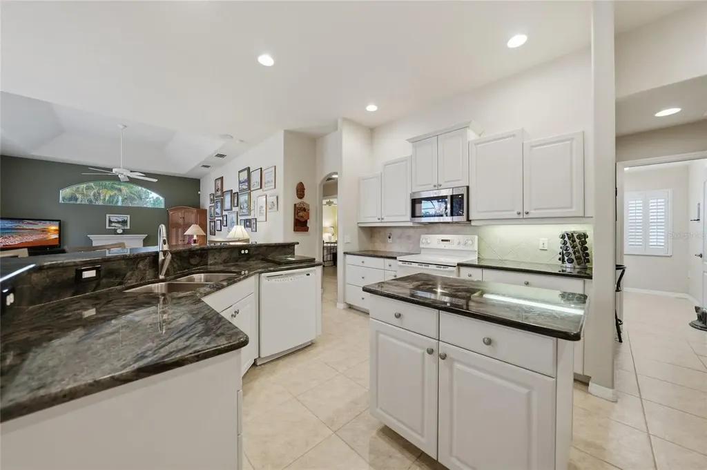 176 Medalist Road Rotonda West FL 33947