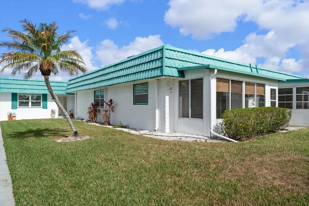 205 Kings Boulevard Sun City Center FL 33573