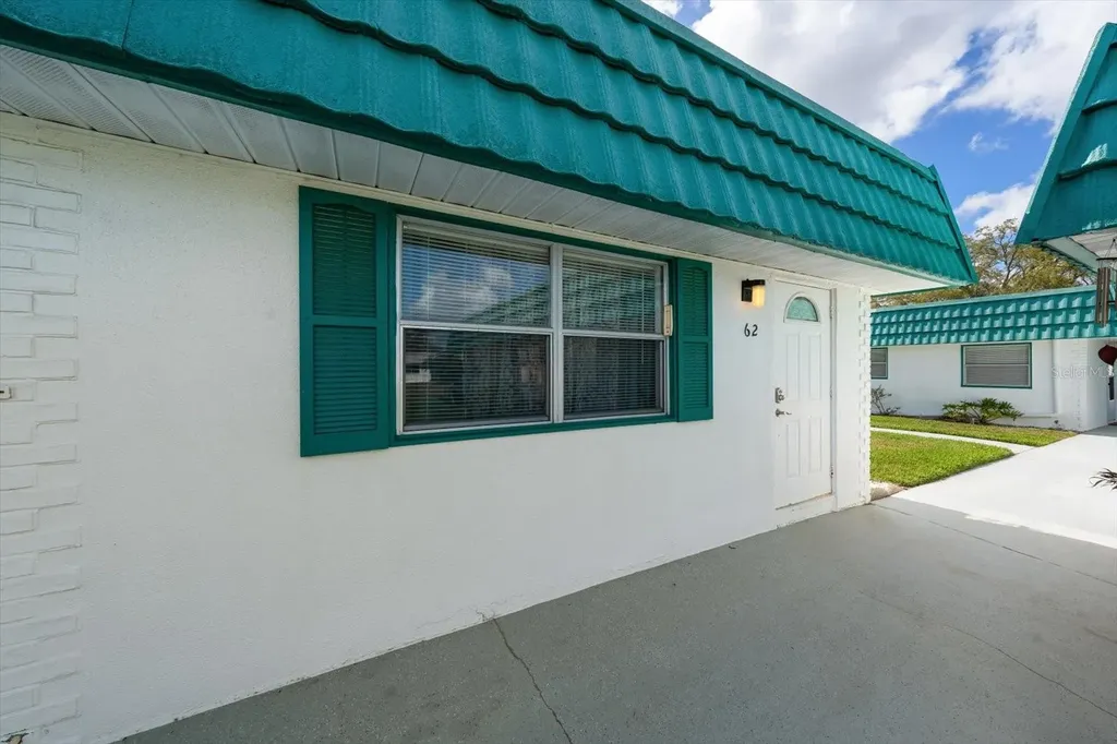 205 Kings Boulevard Sun City Center FL 33573