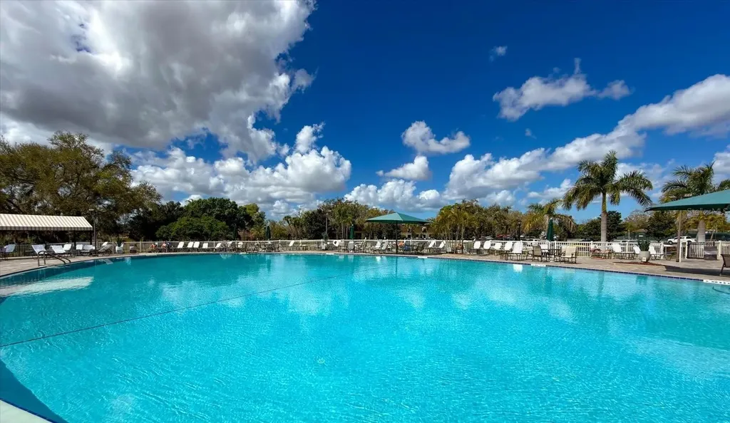 205 Kings Boulevard Sun City Center FL 33573