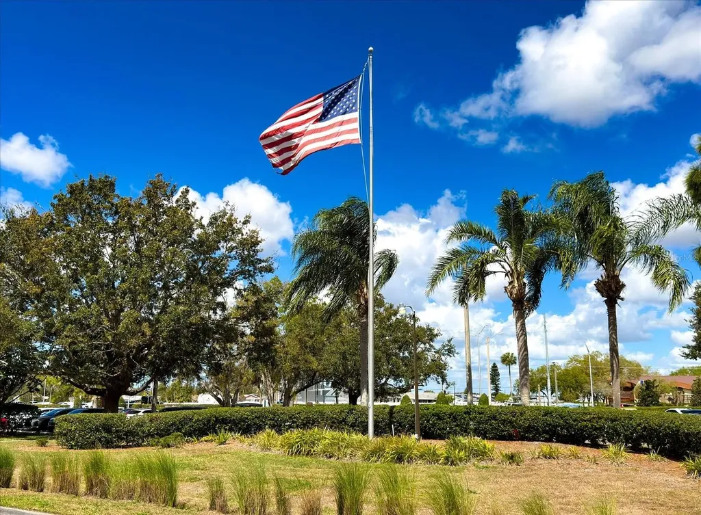 205 Kings Boulevard Sun City Center FL 33573