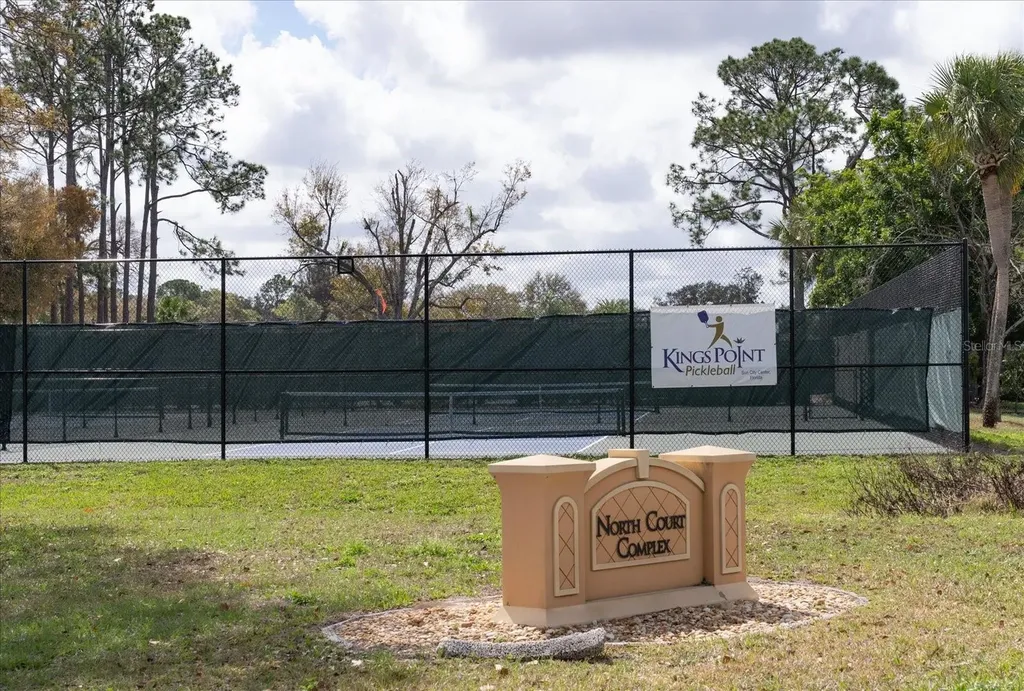 205 Kings Boulevard Sun City Center FL 33573