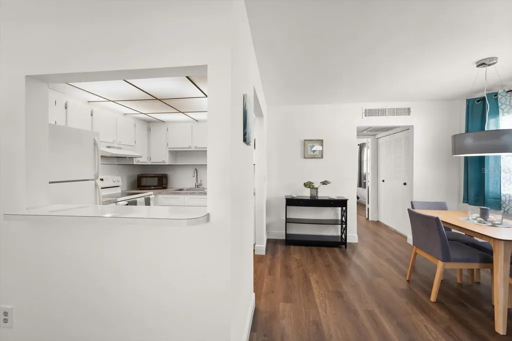 205 Kings Boulevard Sun City Center FL 33573