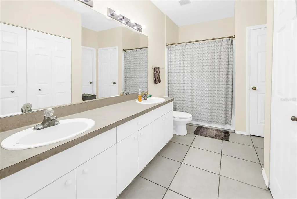 4333 Bayside Village Drive Tampa FL 33615
