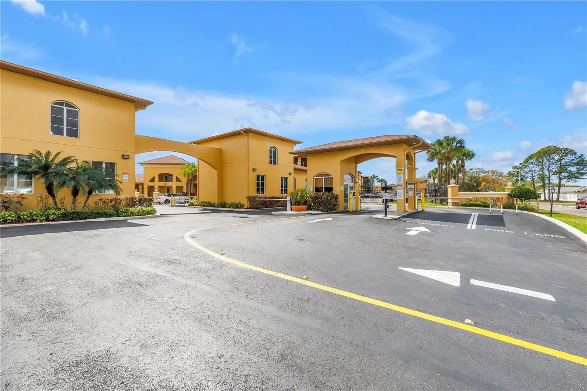4333 Bayside Village Drive Tampa FL 33615