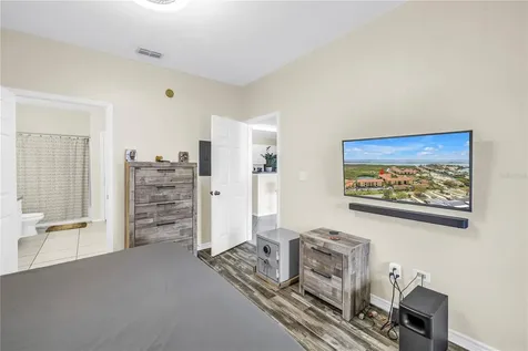 4333 Bayside Village Drive Tampa FL 33615