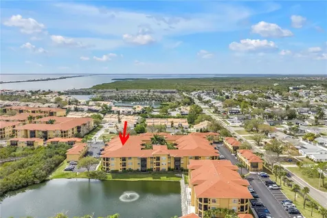 4333 Bayside Village Drive Tampa FL 33615