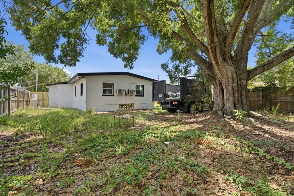 2547 14th Avenue S St Petersburg FL 33712