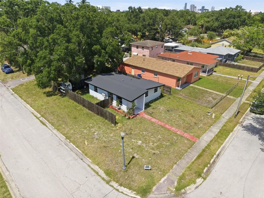 2547 14th Avenue S St Petersburg FL 33712
