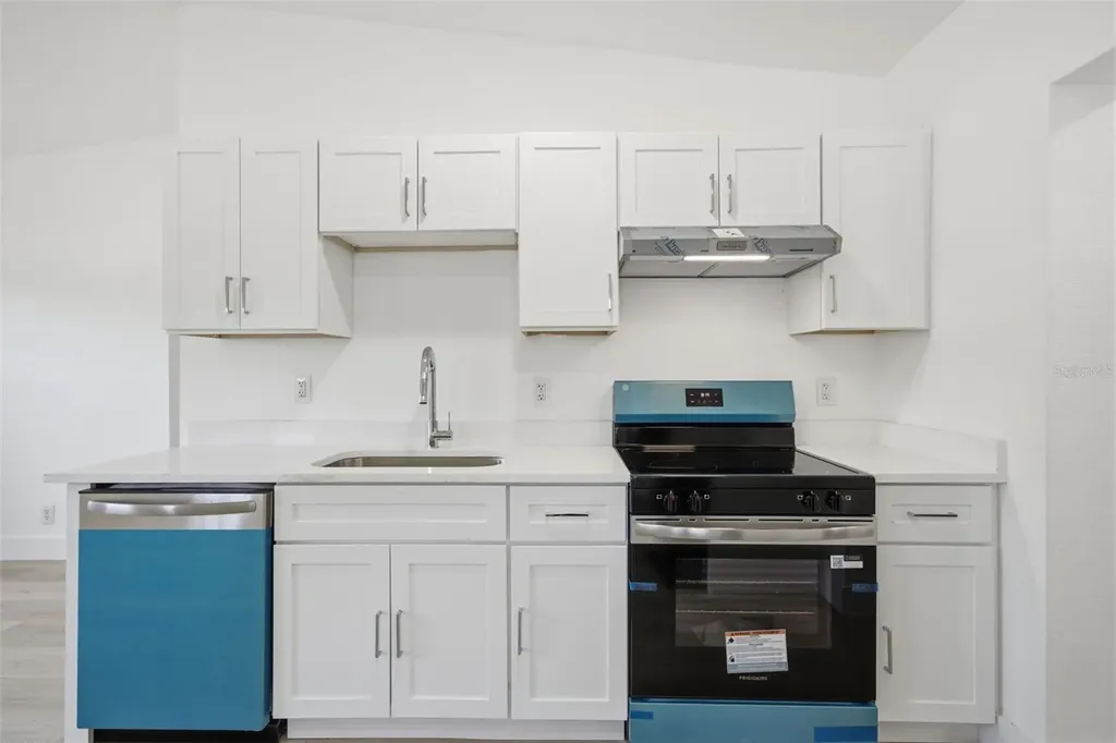 2547 14th Avenue S St Petersburg FL 33712