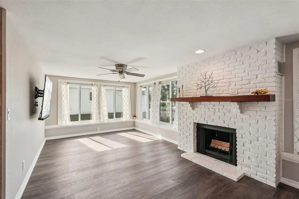 1956 Greenlawn Drive Englewood FL 34223