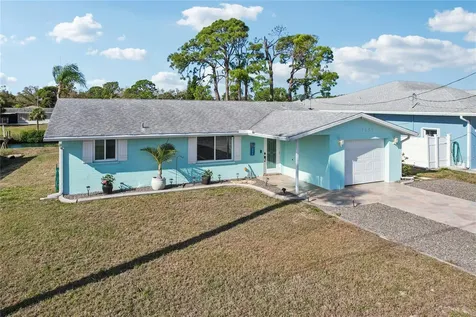 1956 Greenlawn Drive Englewood FL 34223