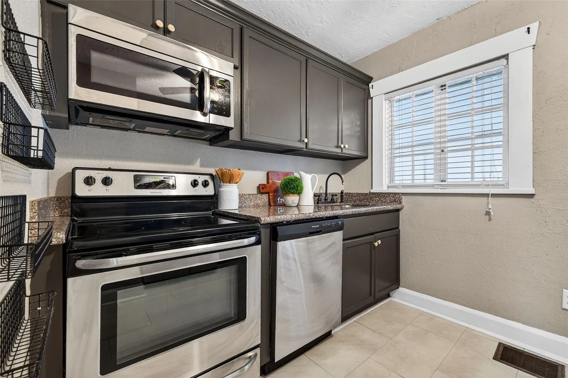 2825 3rd Avenue N St Petersburg FL 33713