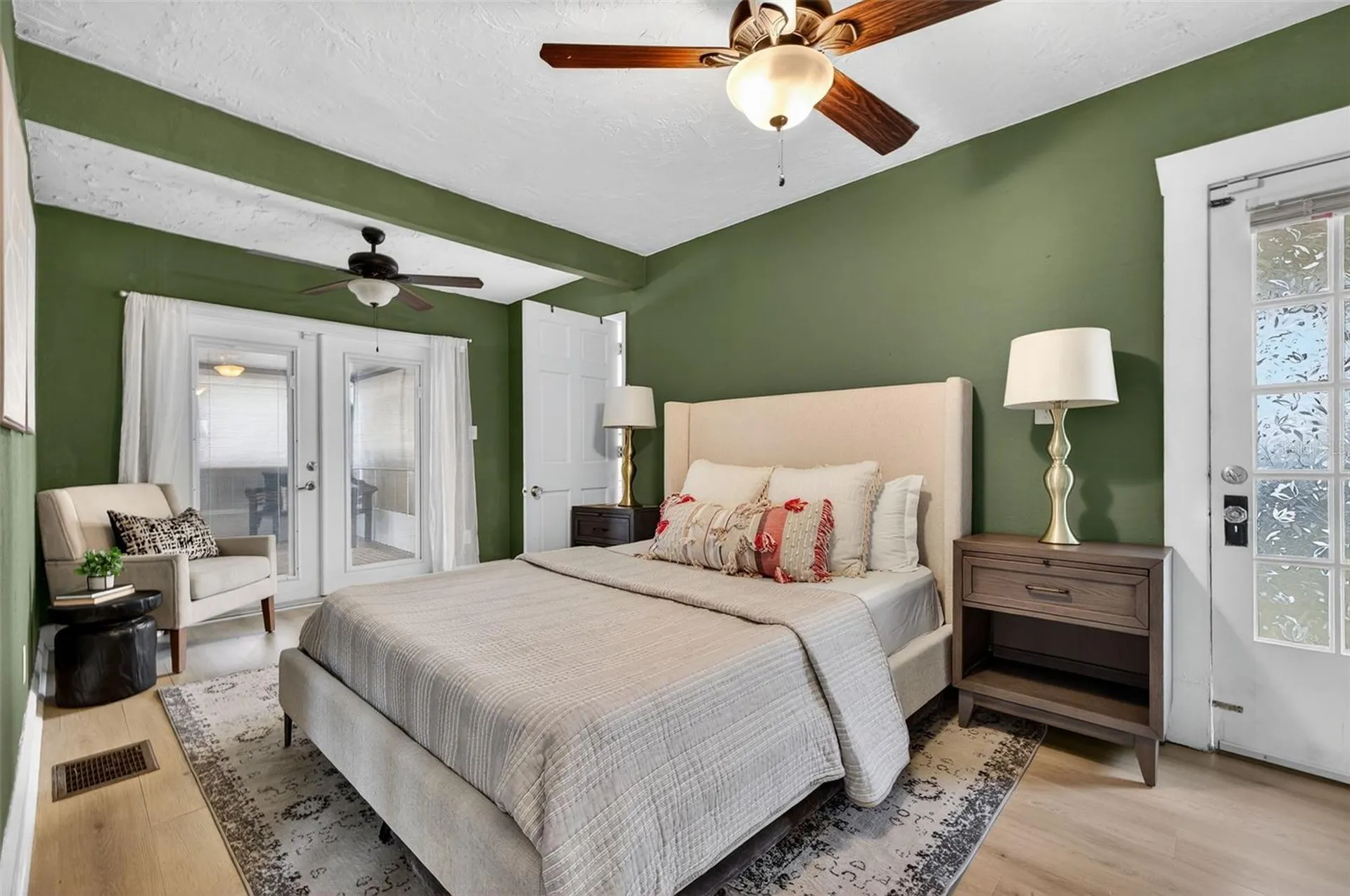 2825 3rd Avenue N St Petersburg FL 33713