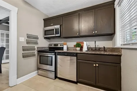 2825 3rd Avenue N St Petersburg FL 33713