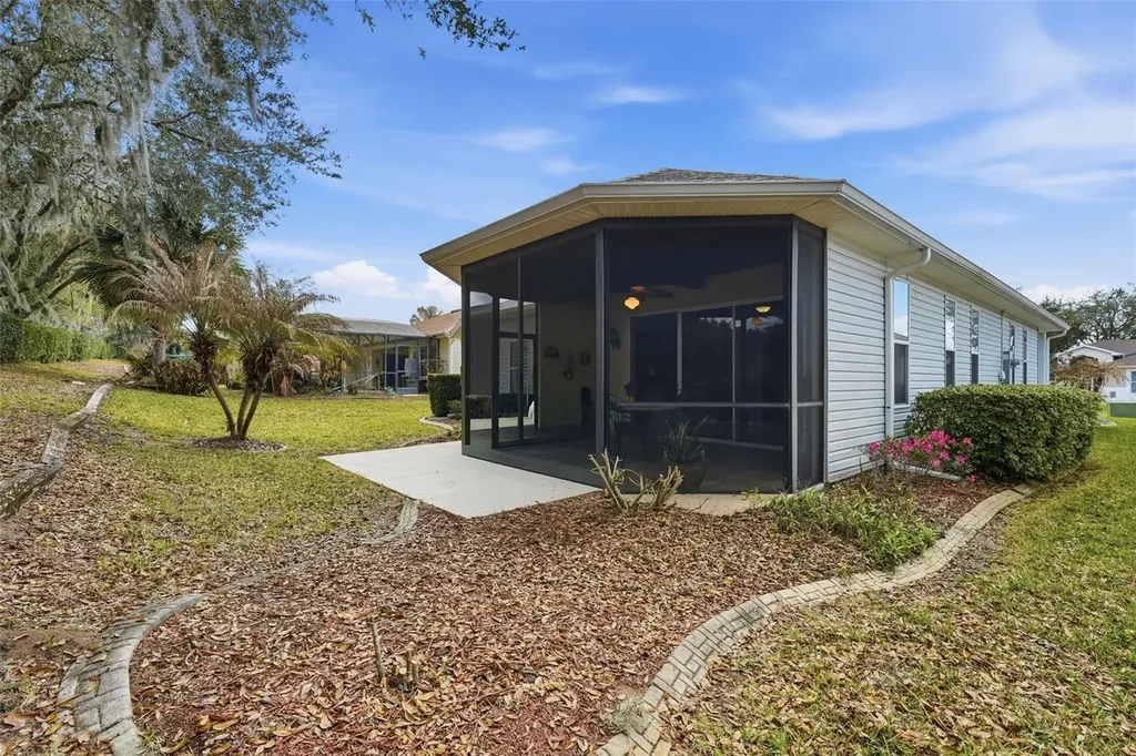 5135 Indian Ocean Loop Tavares FL 32778