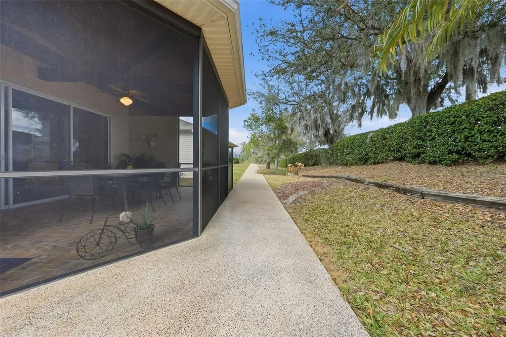 5135 Indian Ocean Loop Tavares FL 32778