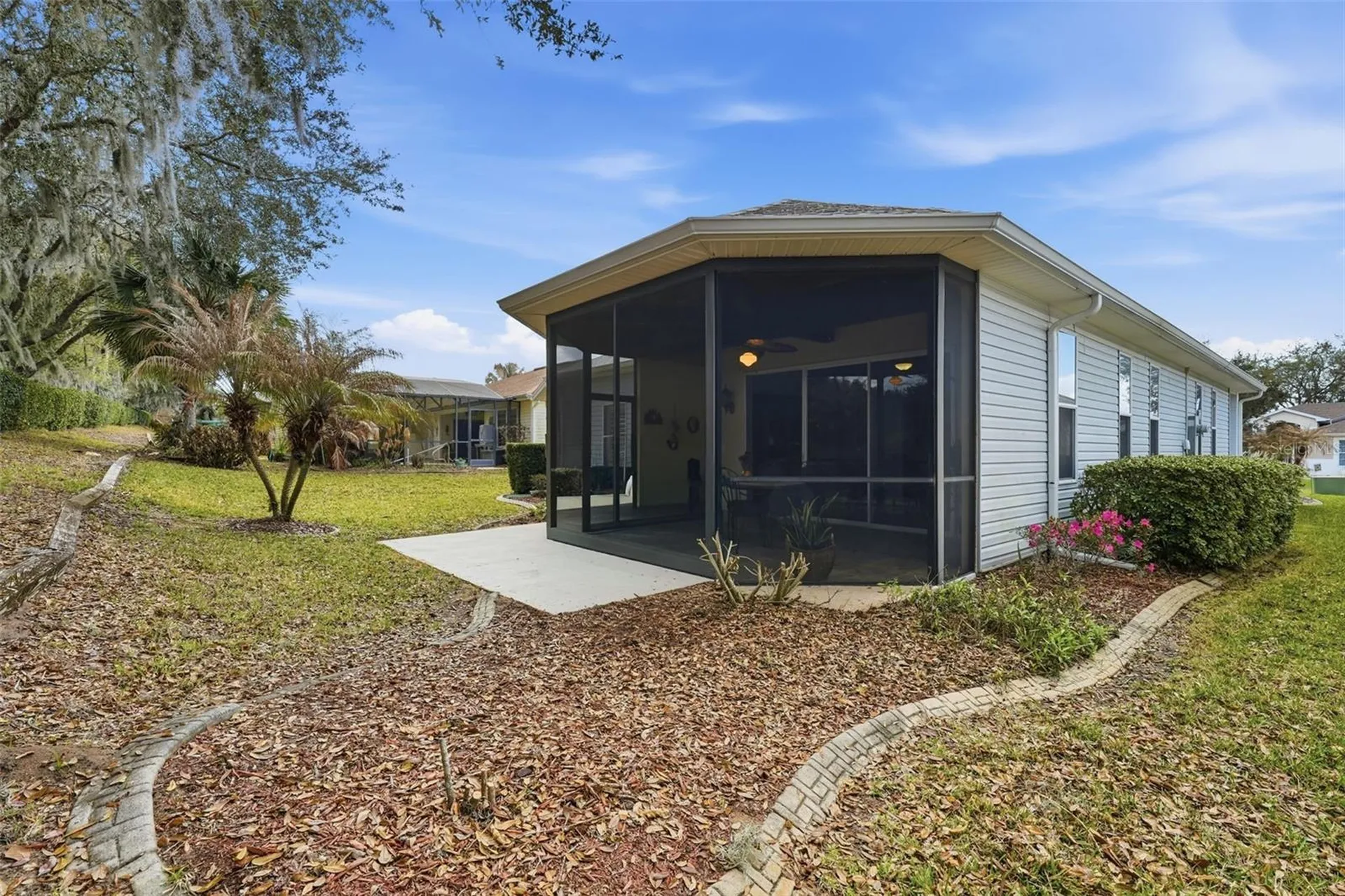 5135 Indian Ocean Loop Tavares FL 32778