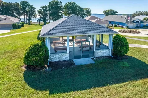 5135 Indian Ocean Loop Tavares FL 32778