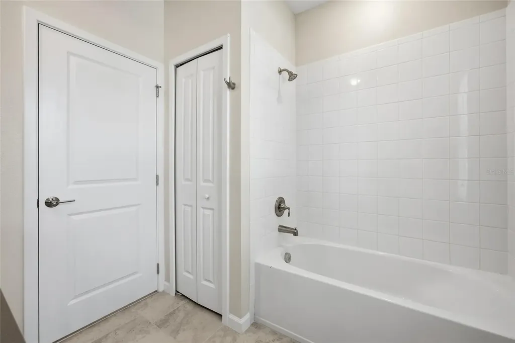 1131 Dora Parc Lane Mount Dora FL 32757
