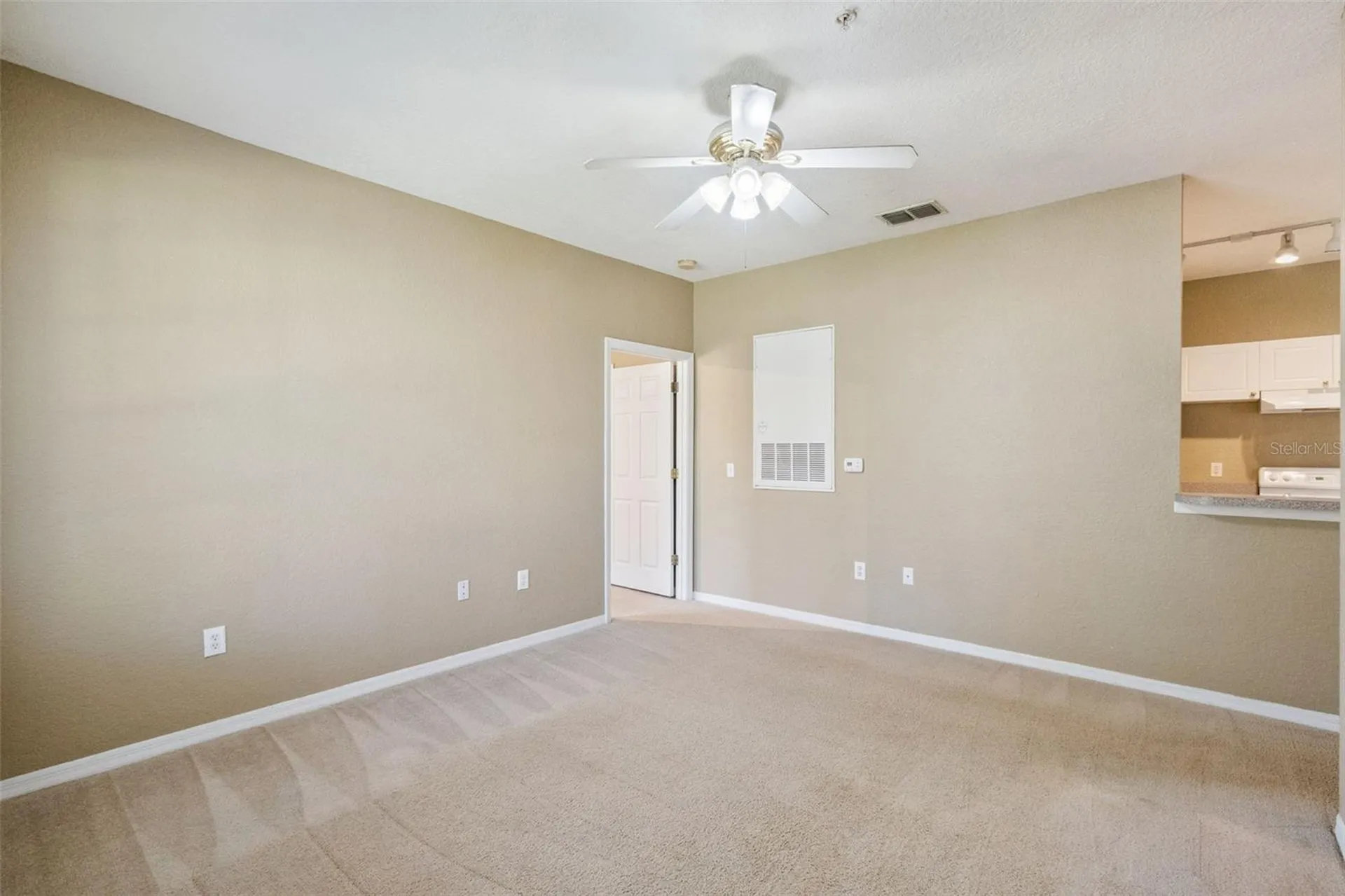 825 Grand Regency Point Altamonte Springs FL 32714