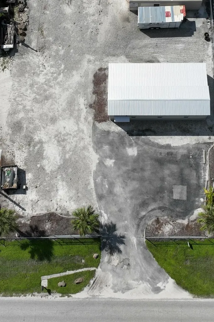 2820 Avenue Of The Americas Englewood FL 34224