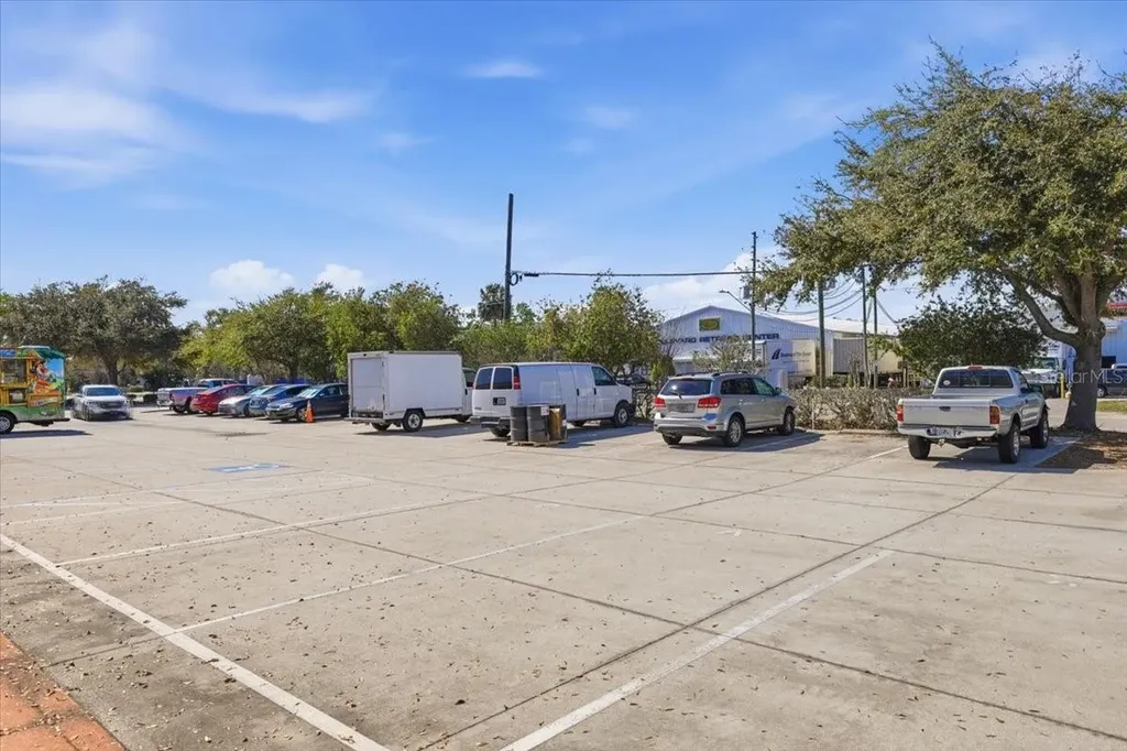 1220 Biscayne Boulevard Deland FL 32724