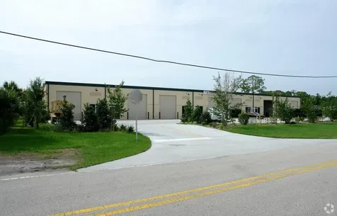 1220 Biscayne Boulevard Deland FL 32724