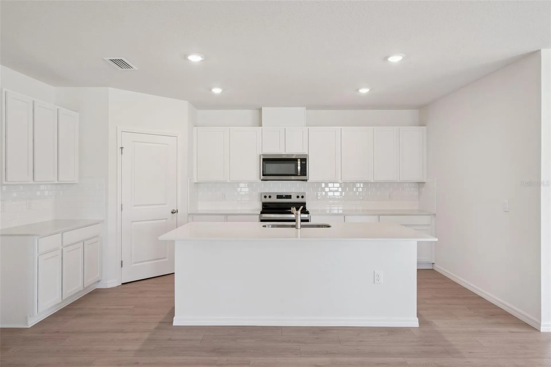 1052 Morfontaine Street Daytona Beach FL 32124