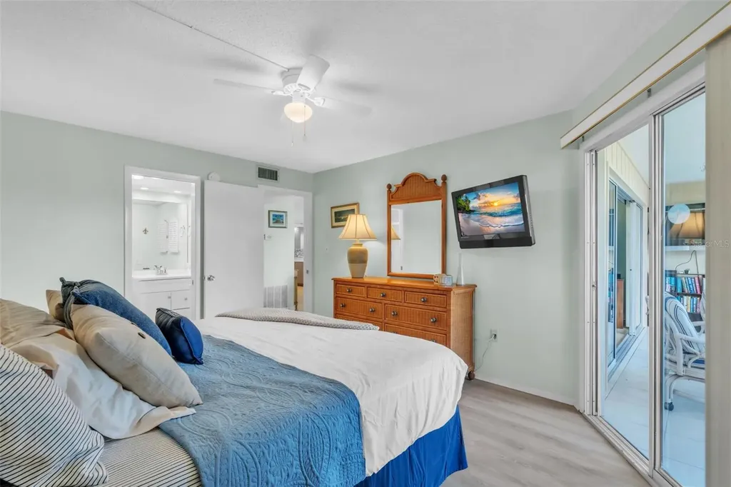600 Manatee Avenue Holmes Beach FL 34217