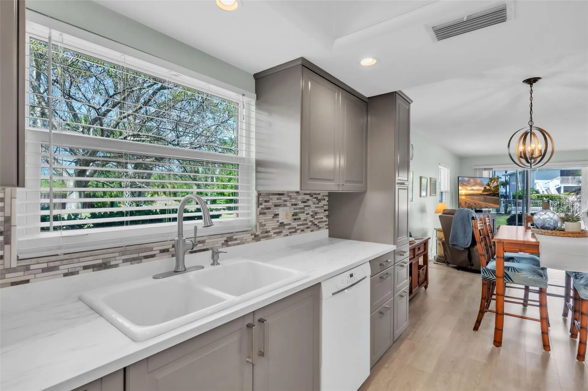 600 Manatee Avenue Holmes Beach FL 34217