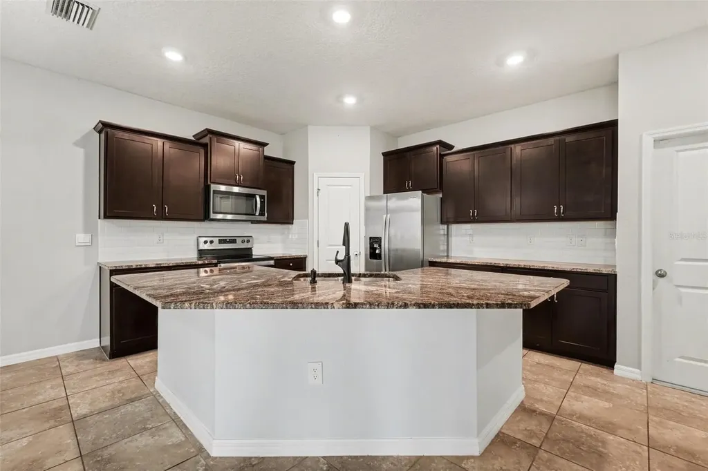 31457 Mango Fade Way San Antonio FL 33576