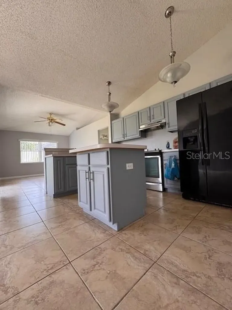 2405 Lincolnshire Court Kissimmee FL 34743