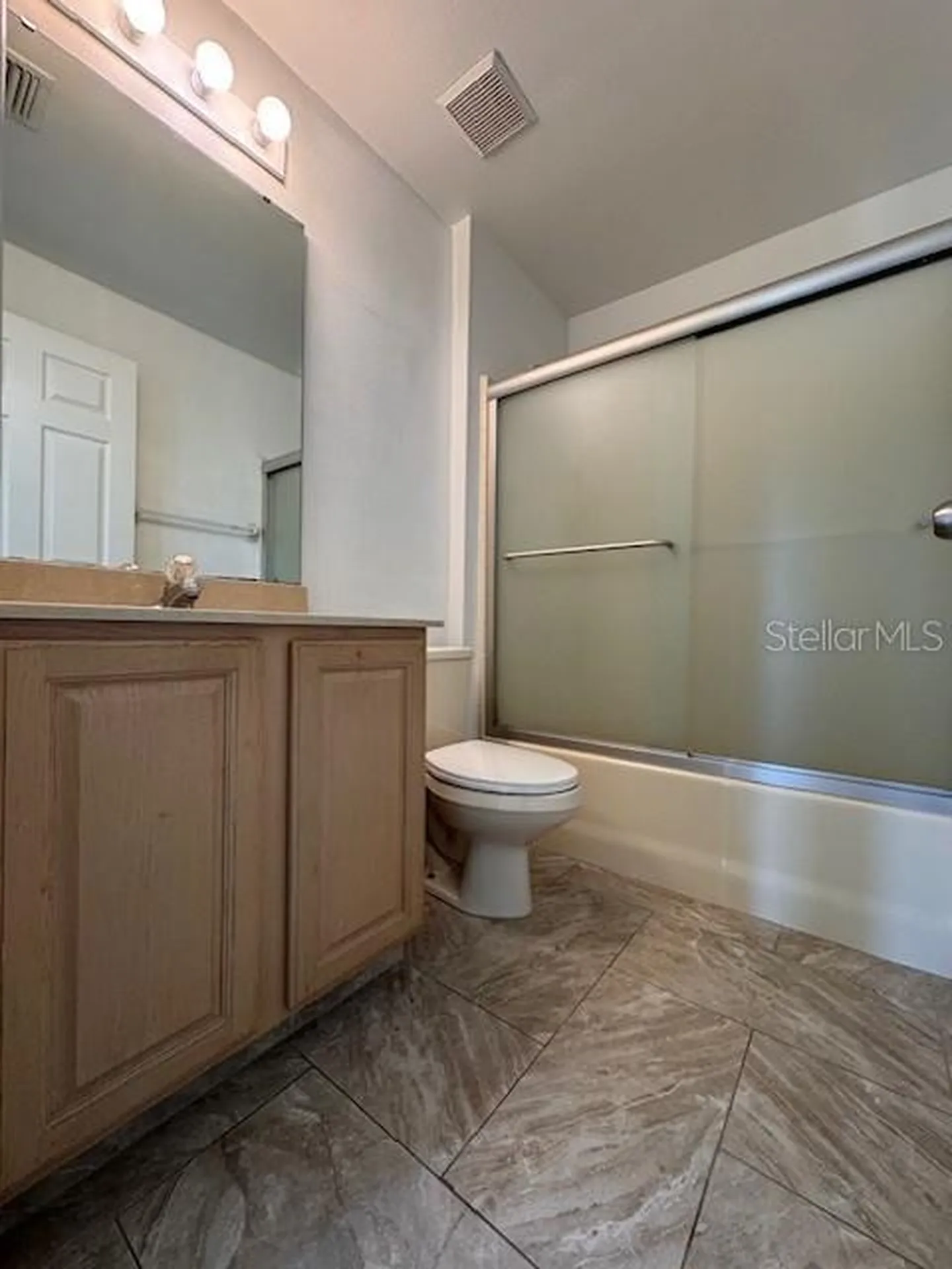 2405 Lincolnshire Court Kissimmee FL 34743