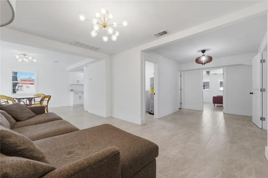 733 61st Avenue NE St Petersburg FL 33703