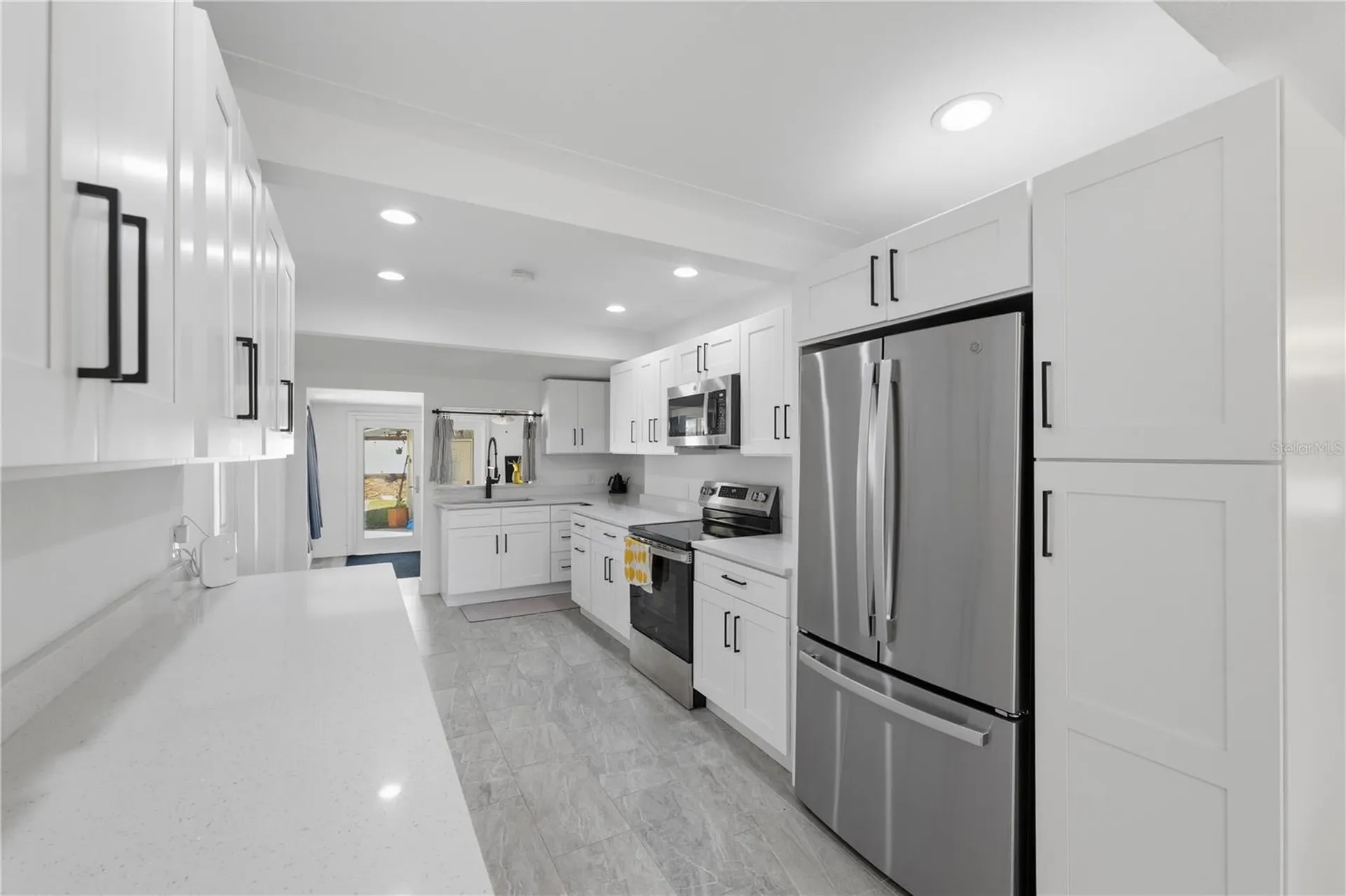 733 61st Avenue NE St Petersburg FL 33703
