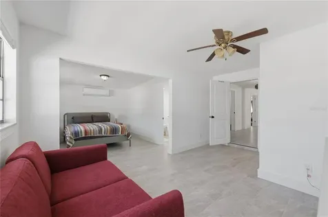 733 61st Avenue NE St Petersburg FL 33703