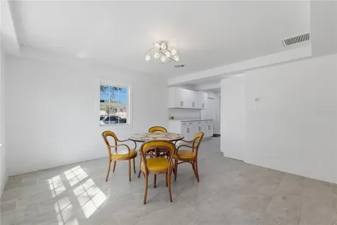 733 61st Avenue NE St Petersburg FL 33703