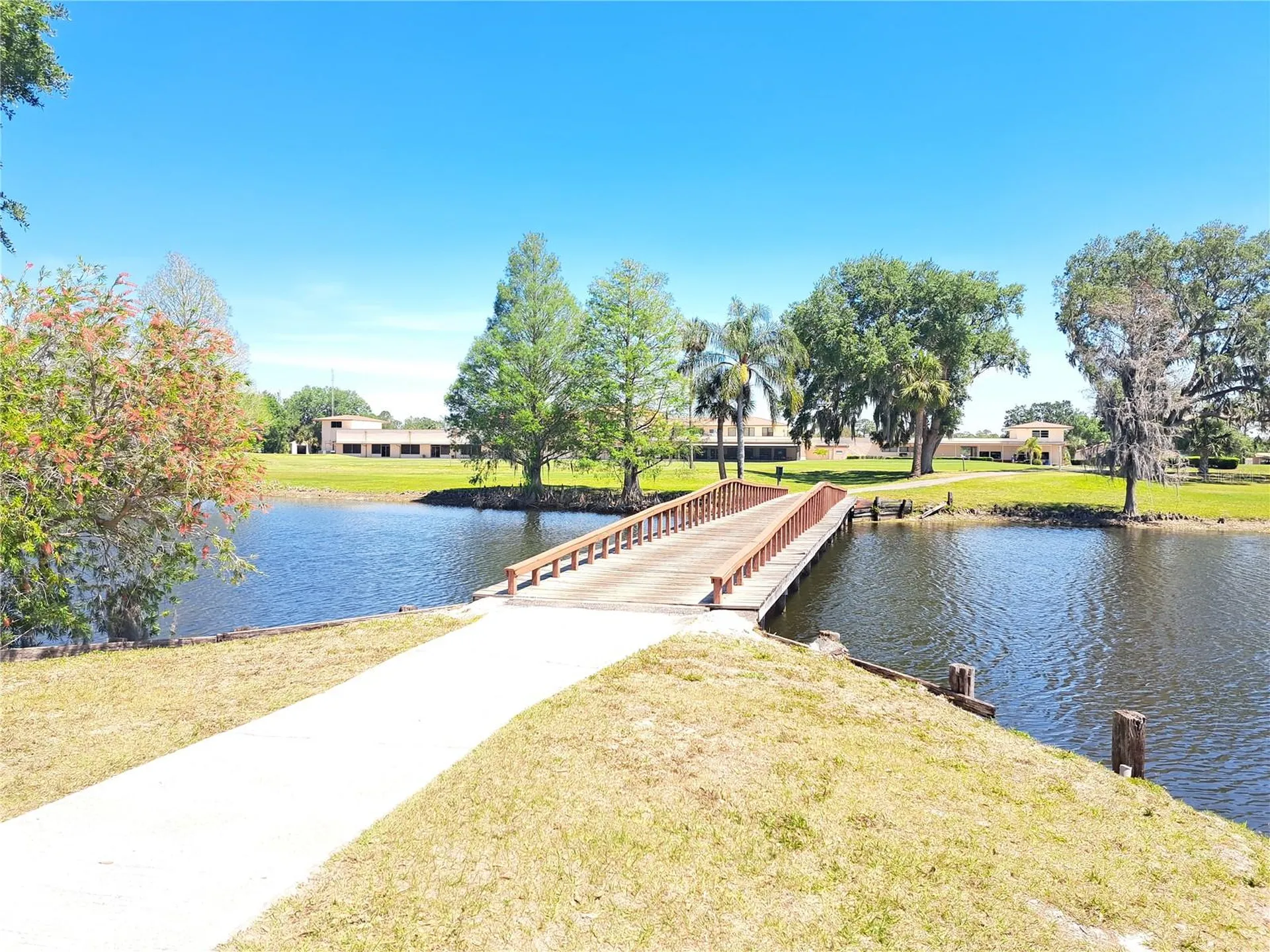919 El Dorado Drive Indian Lake Estates FL 33855