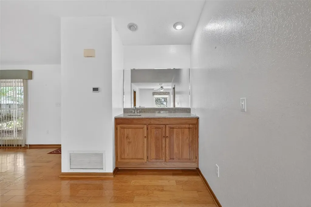 50 W Court Drive Eustis FL 32726