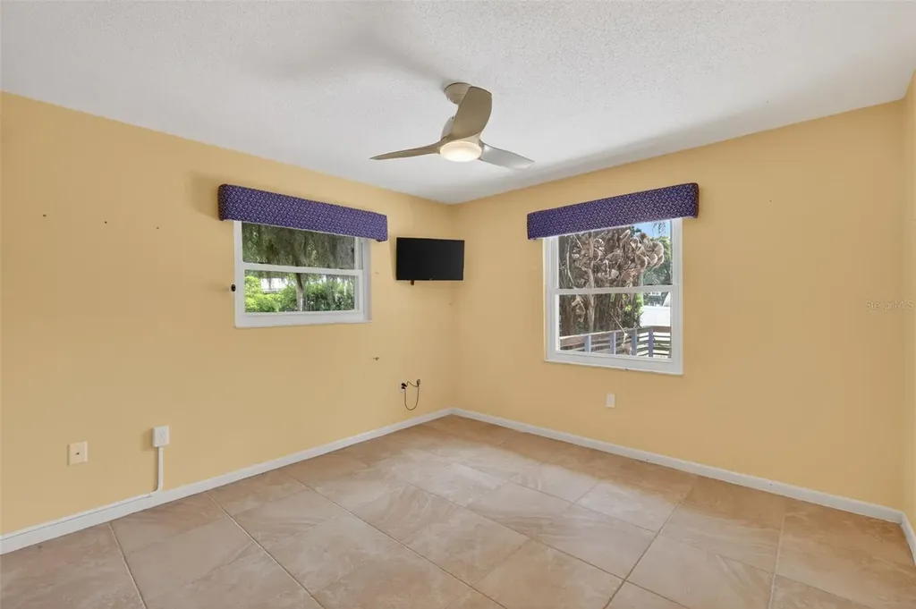 50 W Court Drive Eustis FL 32726