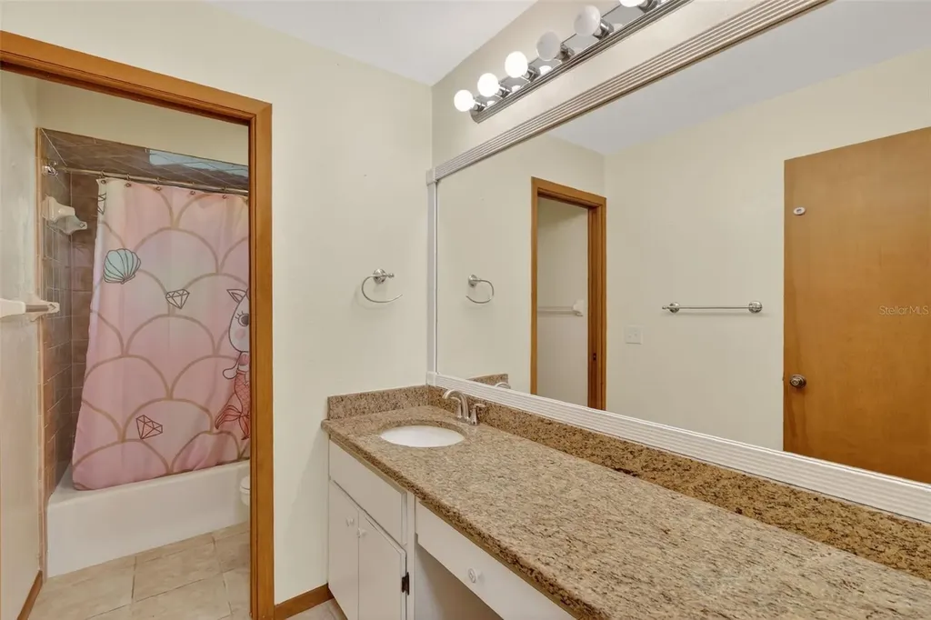 50 W Court Drive Eustis FL 32726
